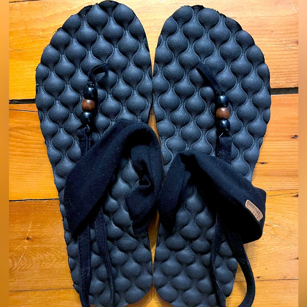 Freewaters Women Sandals NWOT